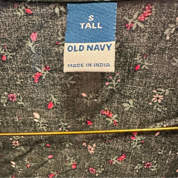 Old Navy Women’s Puff Sleeve Mini Wrap Dress, Small TALL - Picture 2 of 5